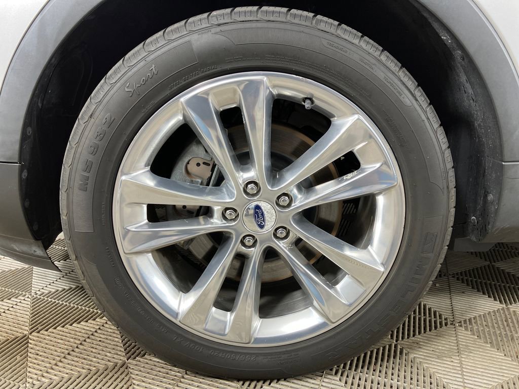 Certified 2018 Ford Explorer XLT w/ Equipment Group 202A image 13