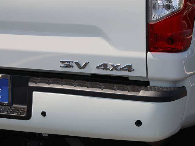 Used 2021 Nissan Titan SV AWD/4WD image 9