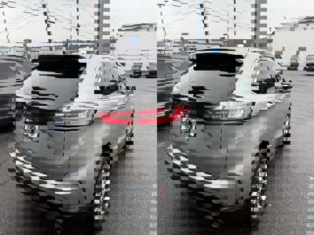 Certified 2022 Ford Edge Titanium image 5