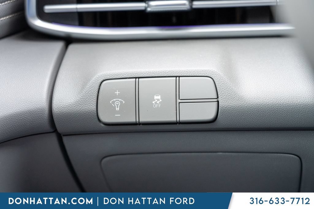 Used 2024 Hyundai Elantra SEL w/ Convenience Package FWD image 14