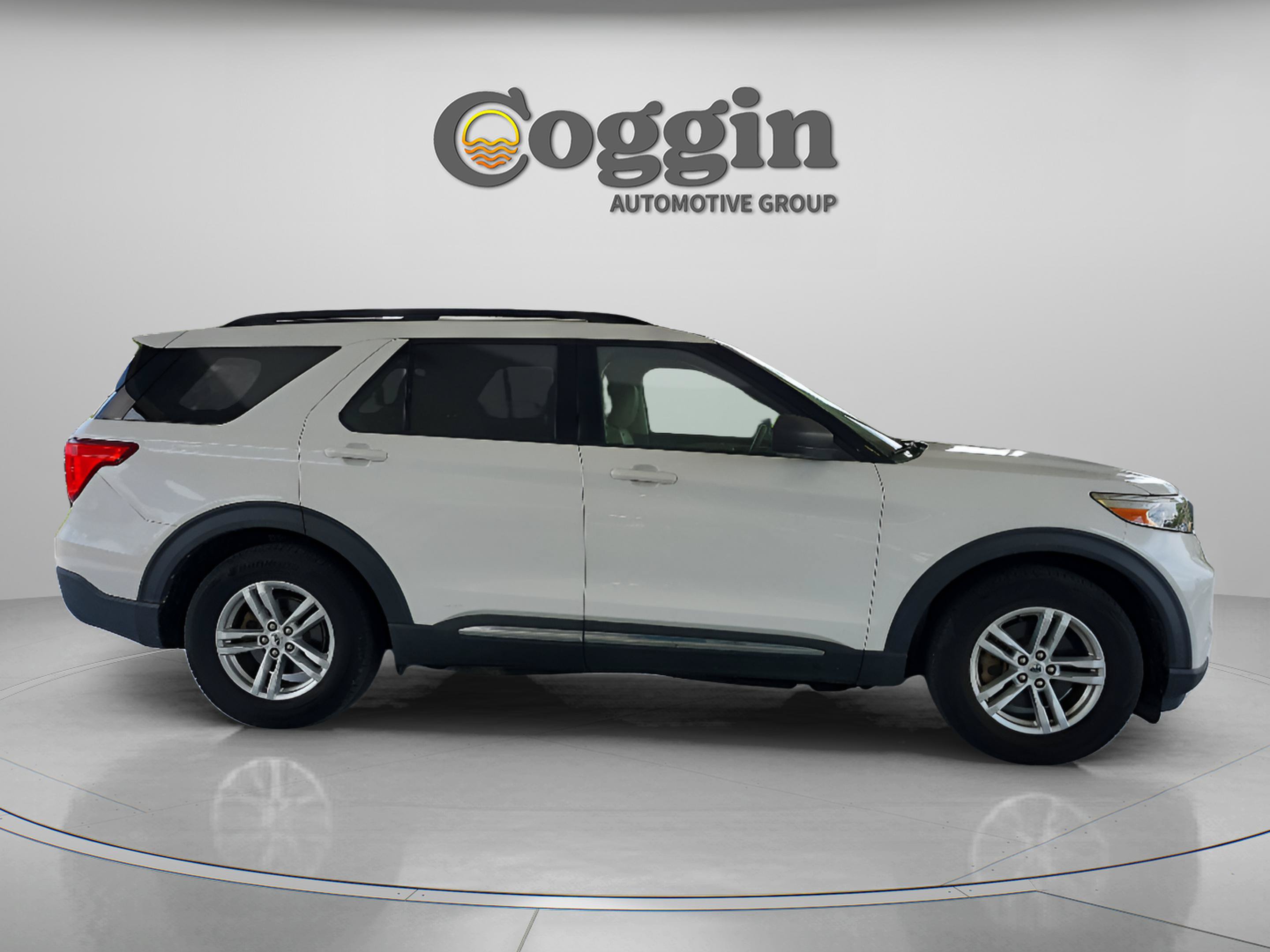 Certified 2020 Ford Explorer XLT w/ Equipment Group 202A RWD image 6