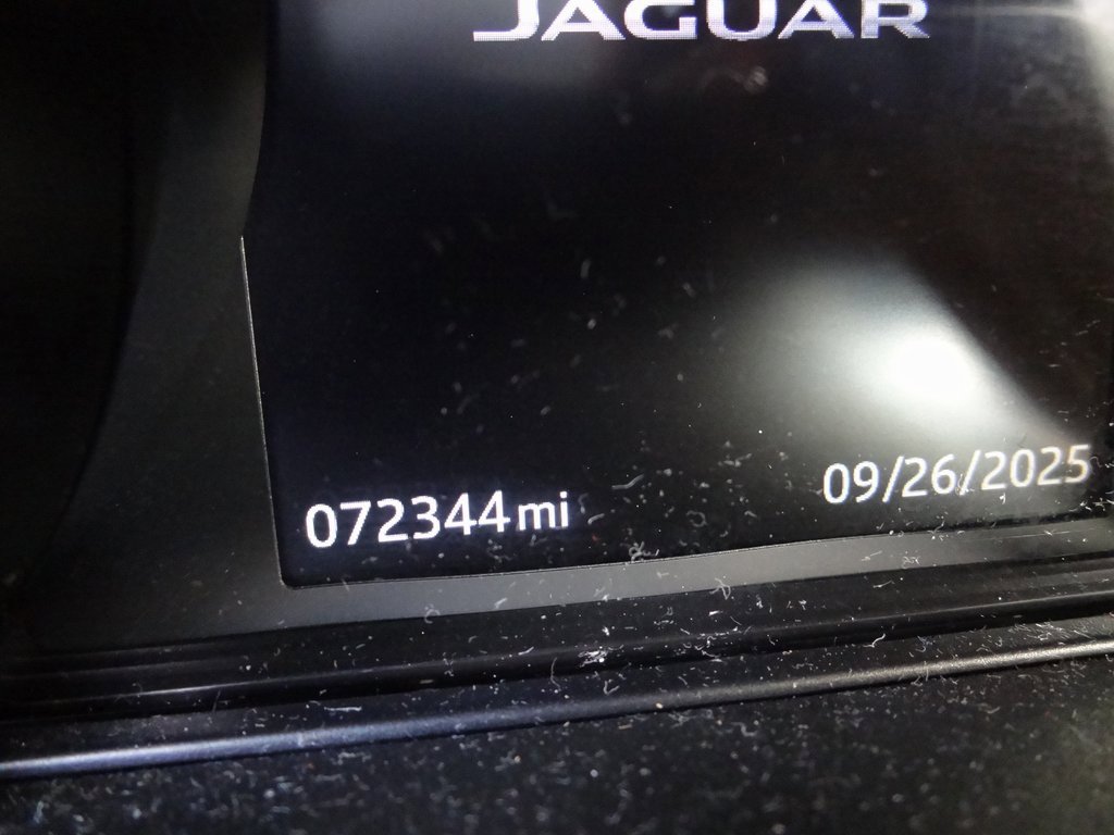 Used 2017 Jaguar XF Prestige image 8