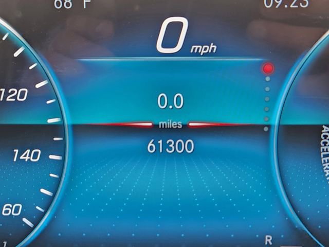 Used 2021 Mercedes-Benz GLE 350 4MATIC image 25