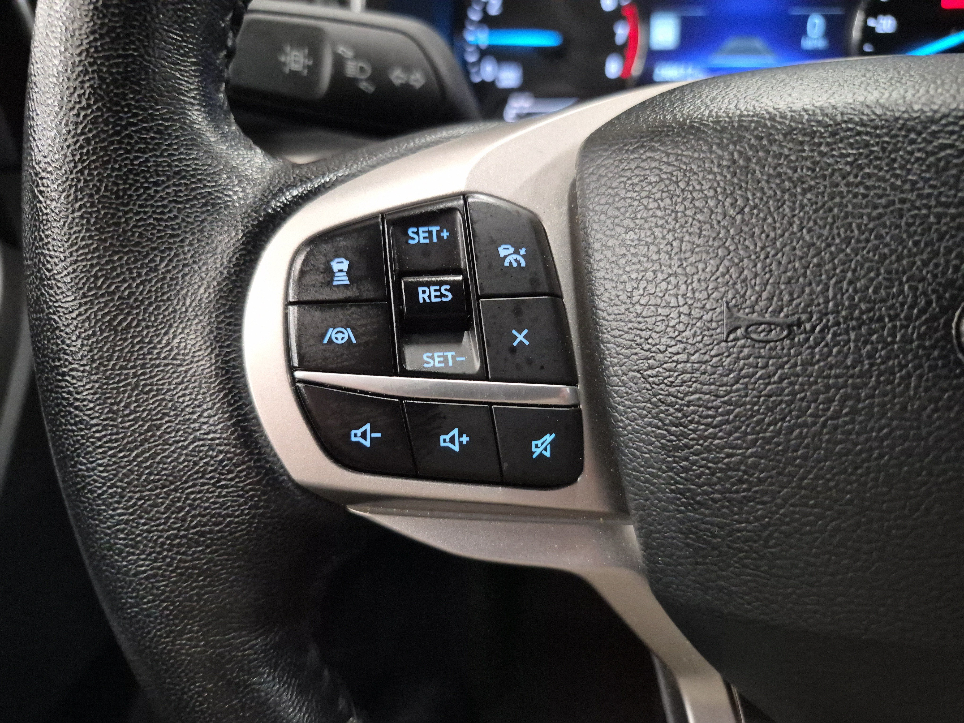 Certified 2023 Ford Explorer XLT w/ Equipment Group 202A RWD image 23