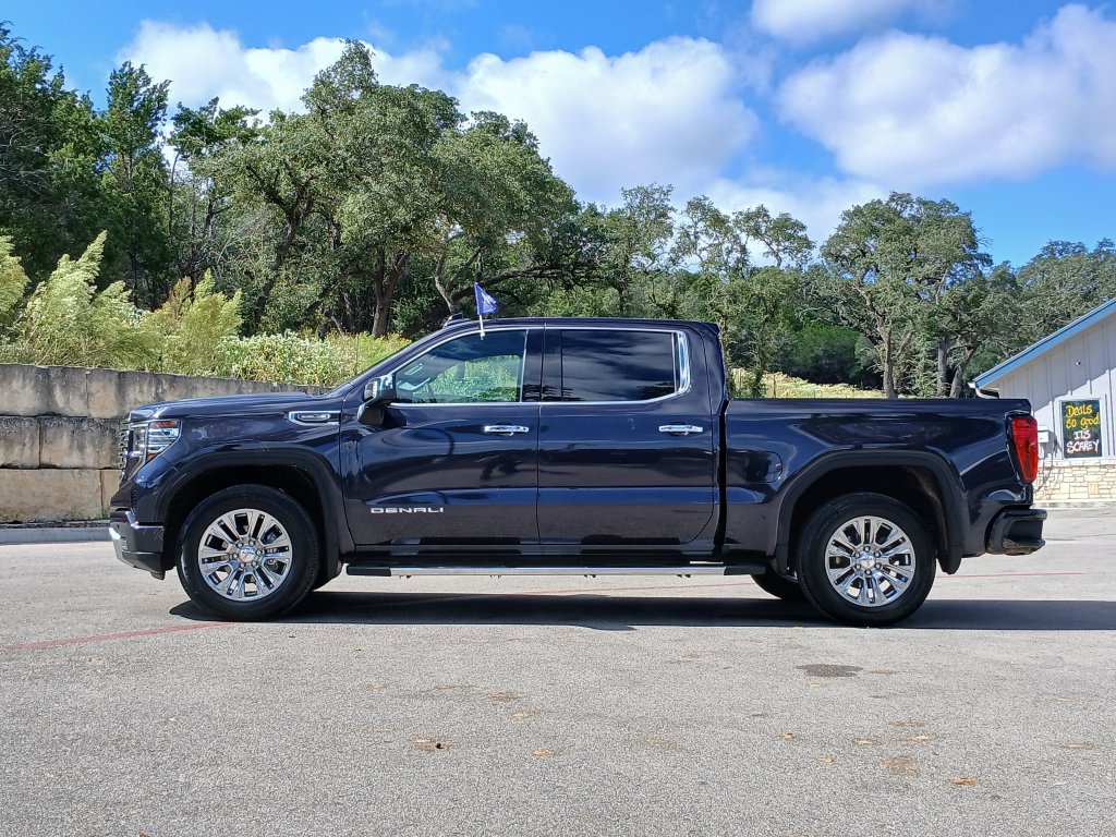 Used 2022 GMC Sierra 1500 Denali AWD/4WD image 5