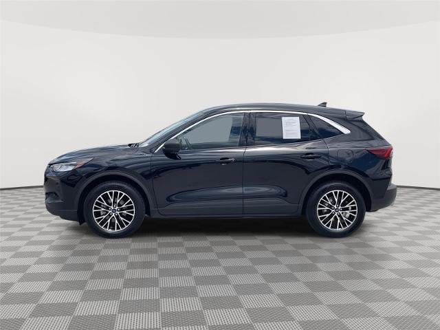 Certified 2023 Ford Escape Active w/ Tech Pack #1 AWD/4WD image 2