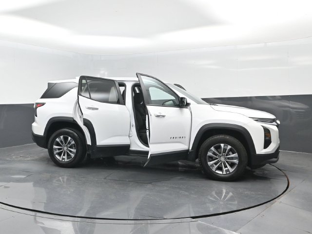 Used 2025 Chevrolet Equinox LT AWD/4WD image 27