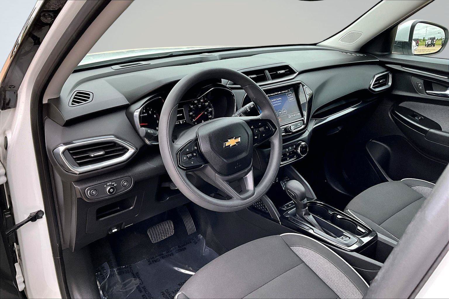 Used 2023 Chevrolet TrailBlazer LT w/ Convenience Package AWD/4WD image 15