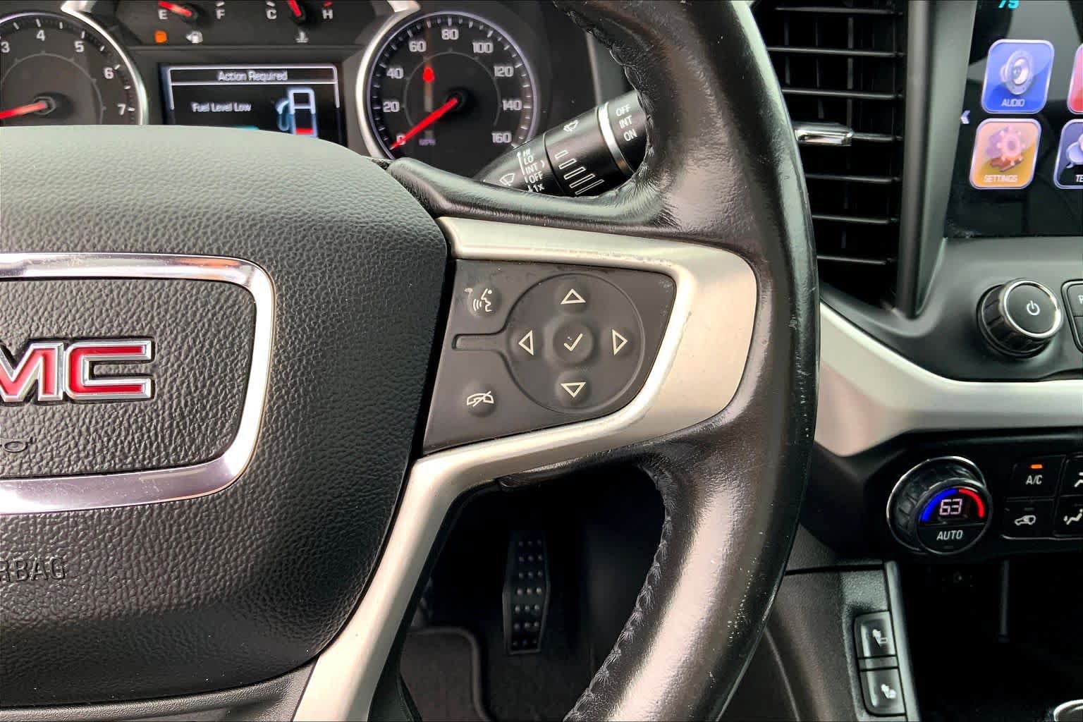 Used 2019 GMC Acadia SLT w/ LPO, Floor Liner Package FWD image 21
