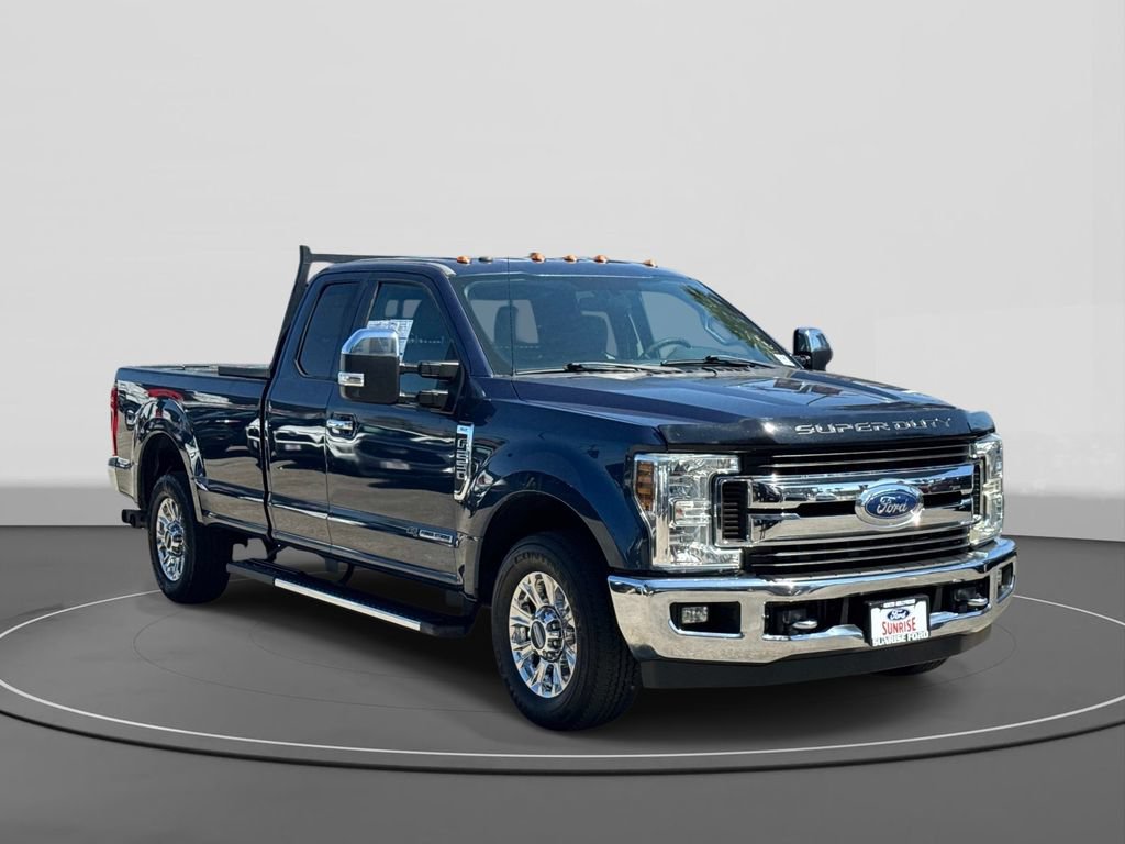 Certified 2019 Ford F250 XLT w/ XLT Premium Package RWD image 4