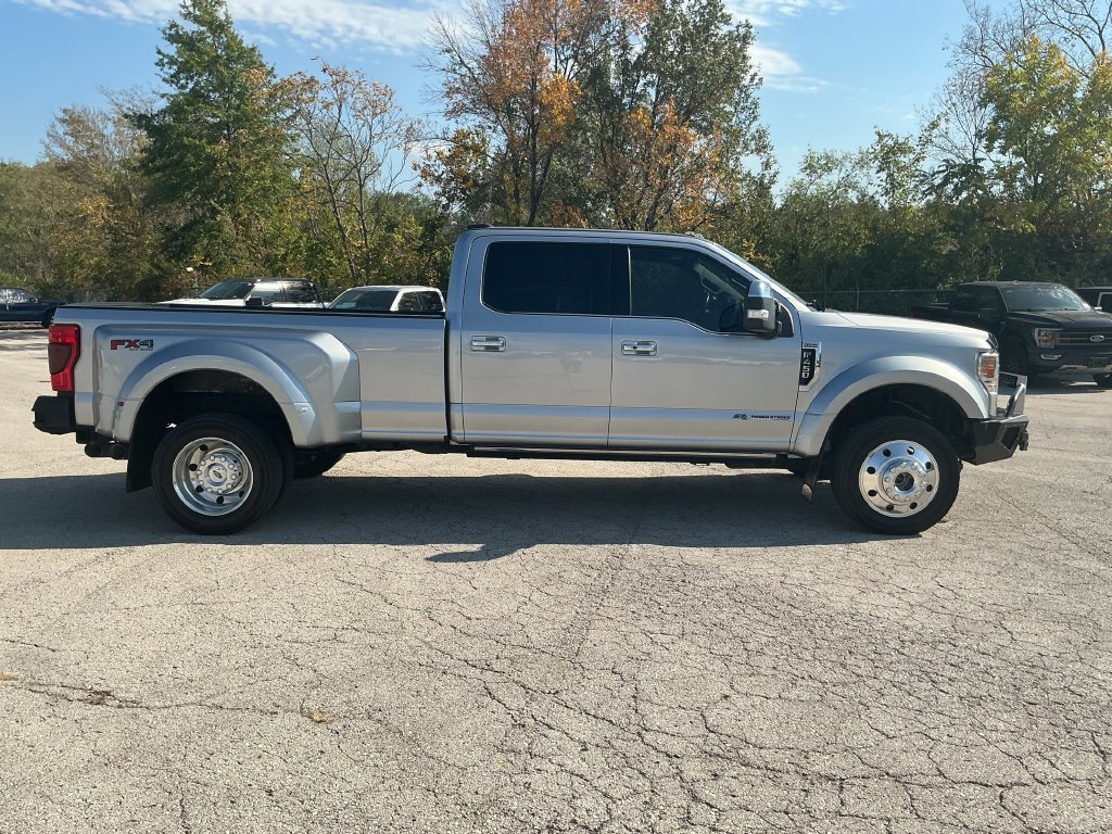 Certified 2022 Ford F450 Platinum w/ FX4 Off-Road Package AWD/4WD image 4