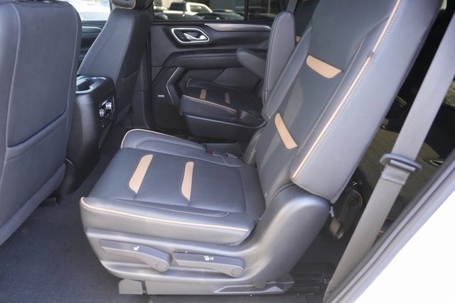 Used 2023 GMC Yukon AT4 w/ Technology Package image 13