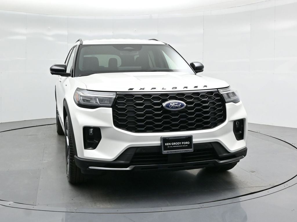 Certified 2025 Ford Explorer ST-Line w/ Premium Package image 57