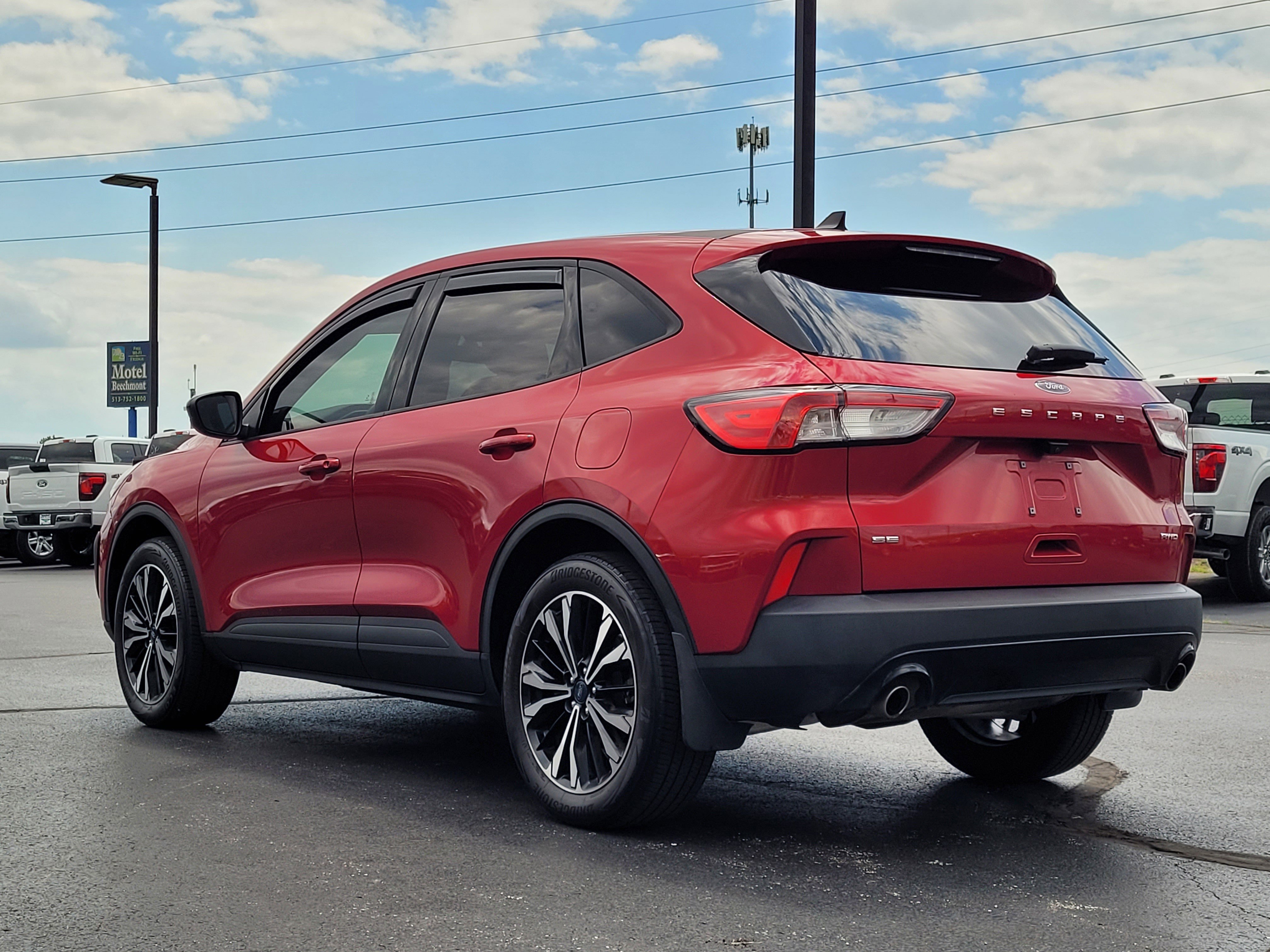 Certified 2022 Ford Escape SE w/ SE Sport Appearance Package AWD/4WD image 6