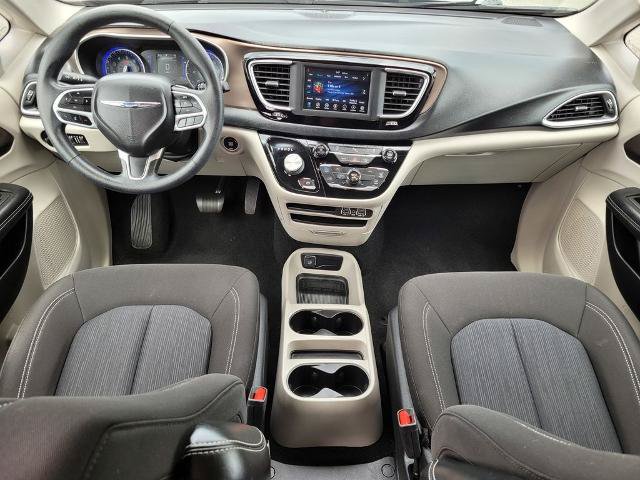Used 2021 Chrysler Voyager LX FWD image 15