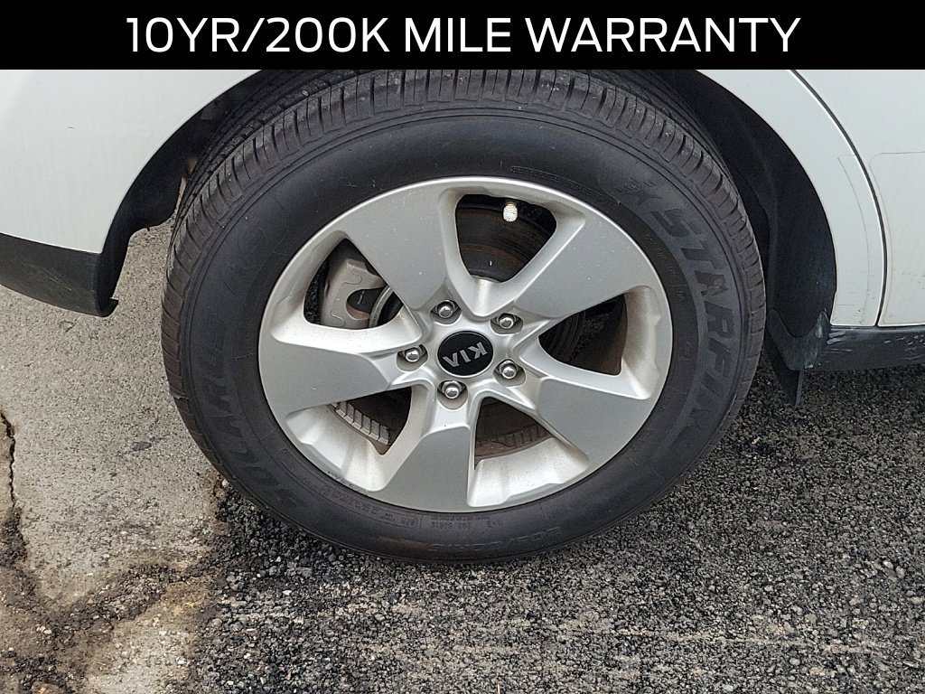 Used 2017 Kia Soul FWD image 5