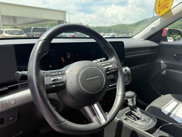 Used 2025 Hyundai Kona SEL AWD/4WD image 7