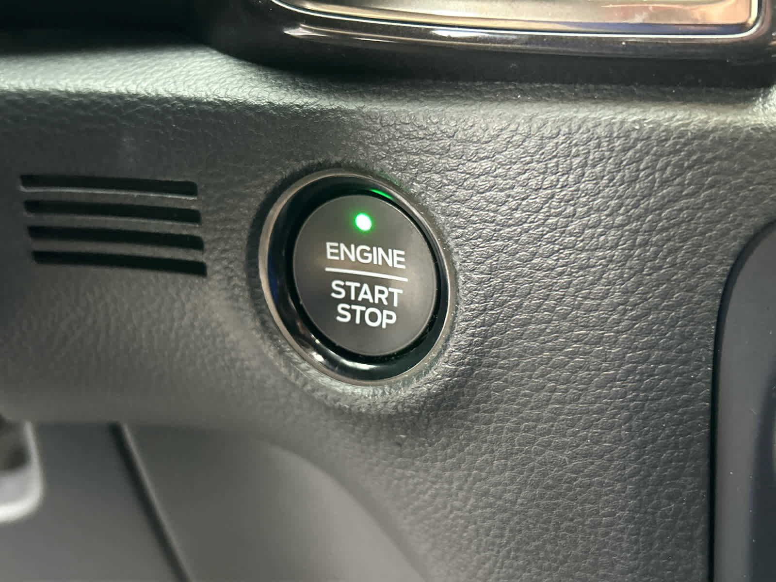 Certified 2020 Ford Ranger Lariat w/ Equipment Group 501A Mid image 38