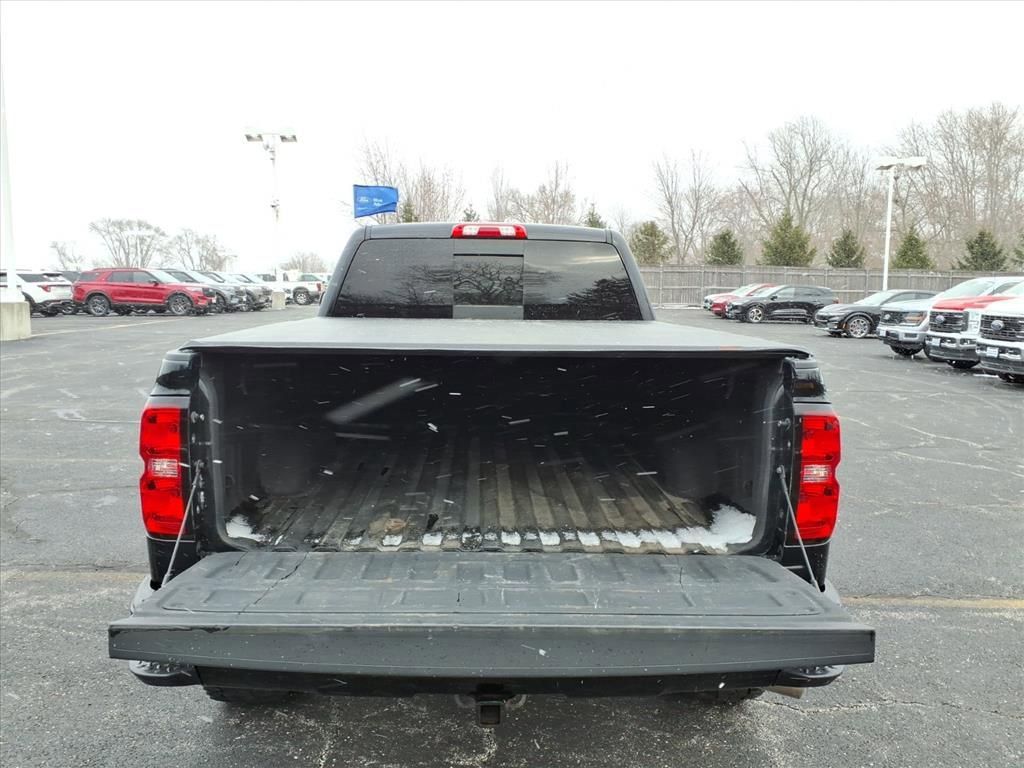 Used 2017 Chevrolet Silverado 1500 LT w/ Midnight Edition image 26