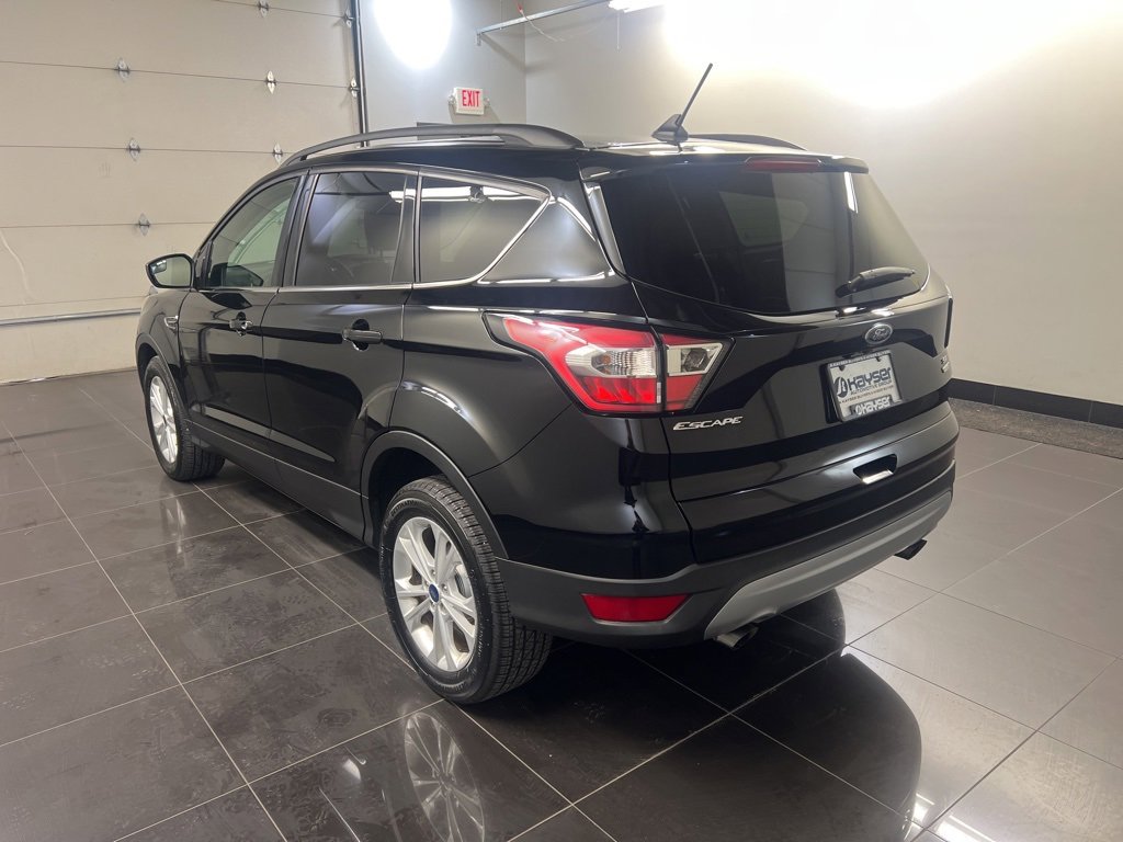 Certified 2018 Ford Escape SE w/ SE Sync 3 Package image 4