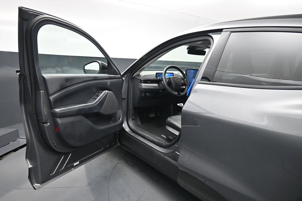 Certified 2023 Ford Mustang Mach-E Select RWD image 9