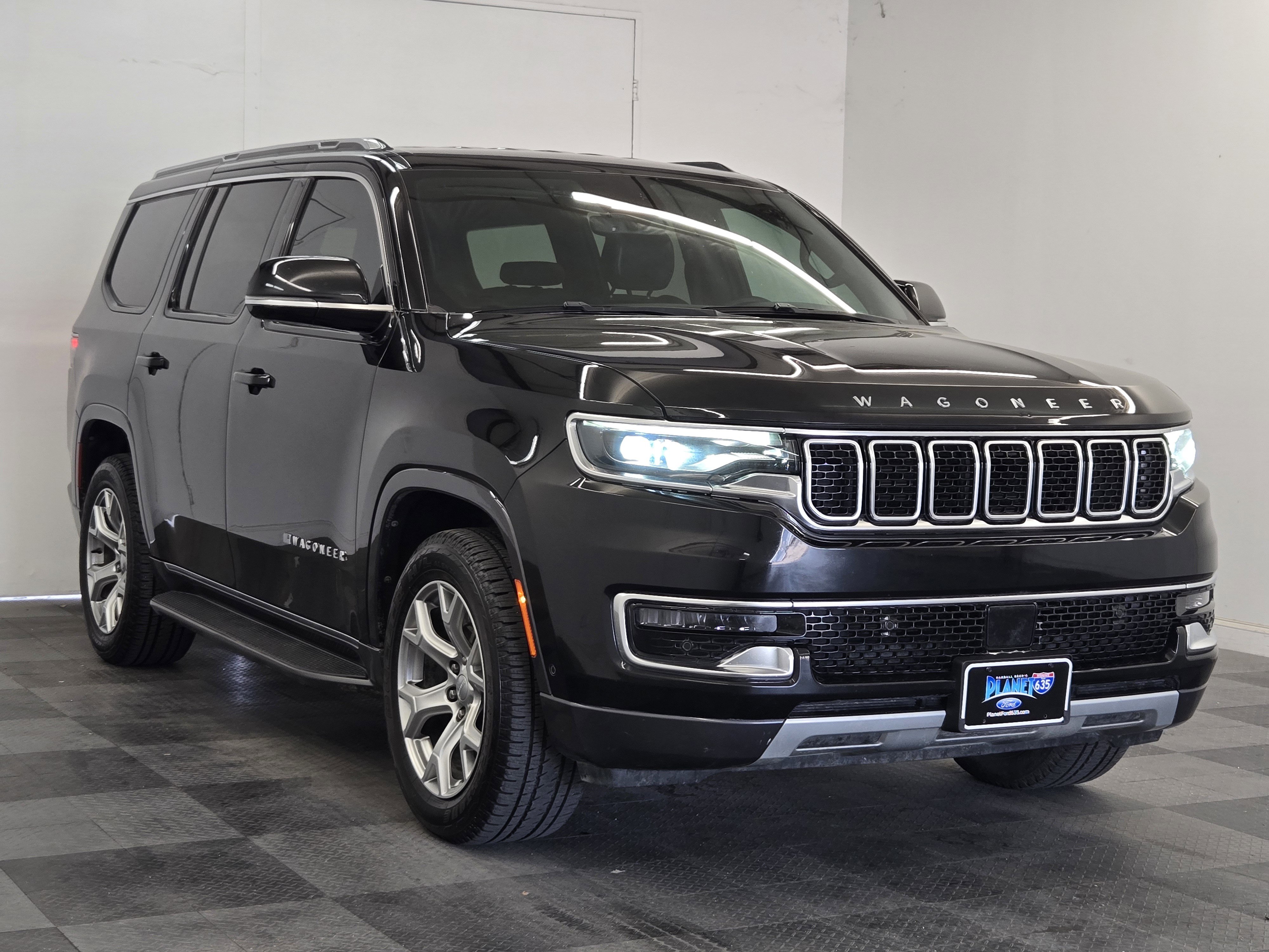 Used 2022 Jeep Wagoneer Series II image 2