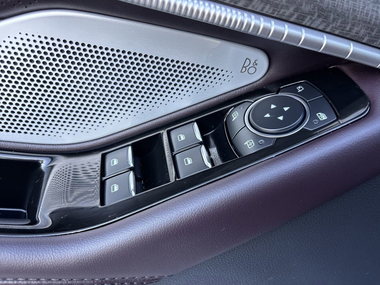 Certified 2025 Ford Explorer Platinum w/ Ultimate Package image 20