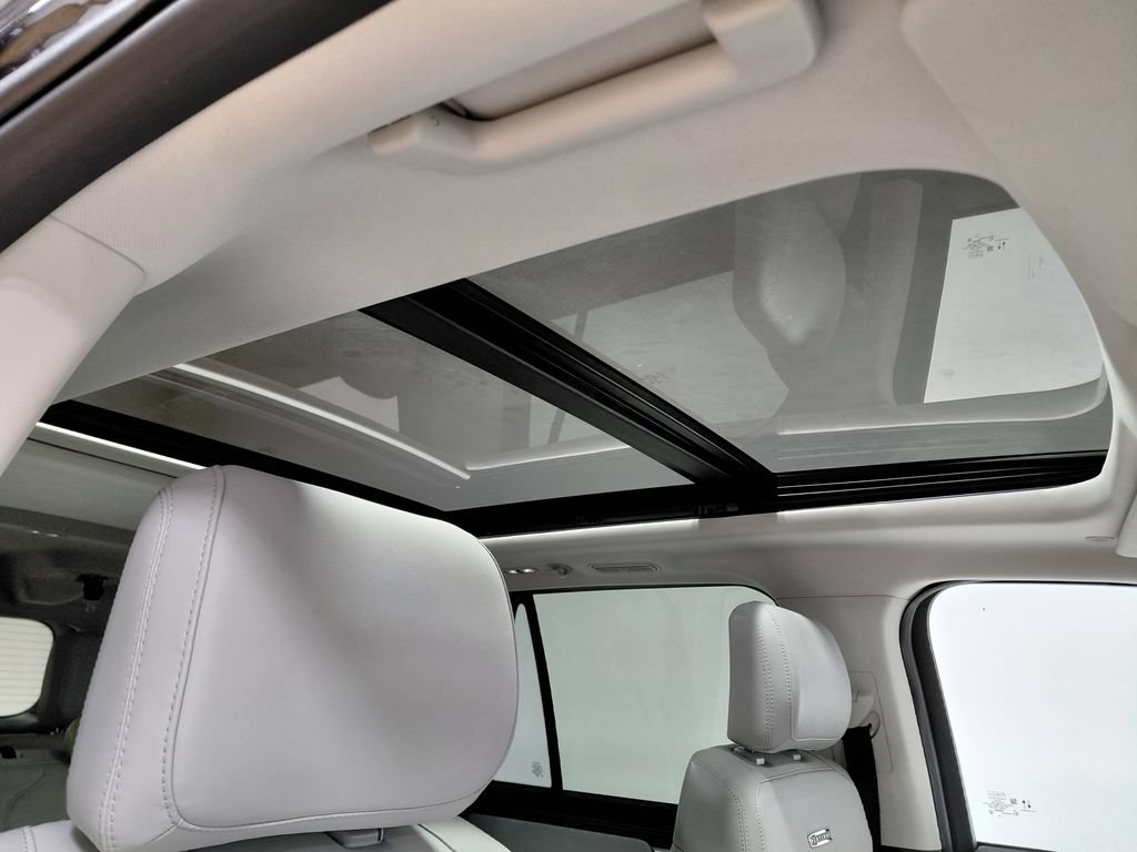 Certified 2025 Ford Expedition Max Platinum AWD/4WD image 6