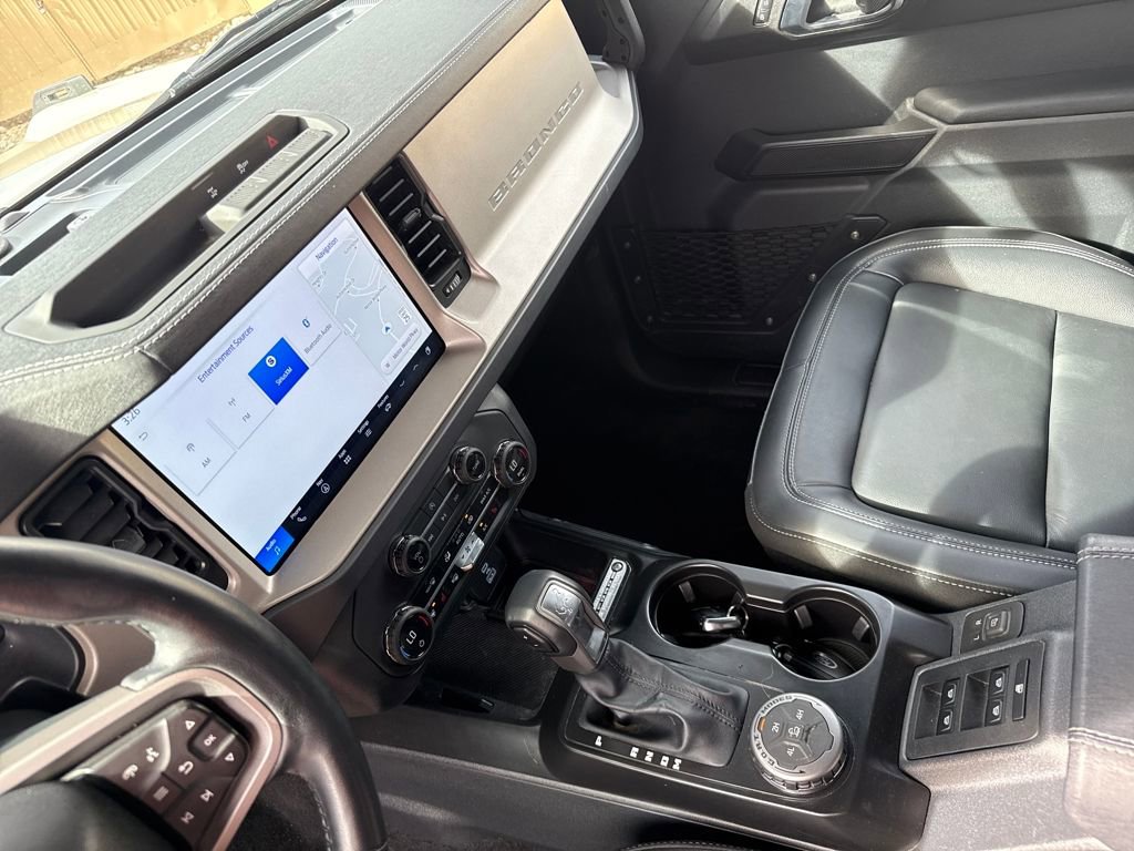 Certified 2025 Ford Bronco Outer Banks AWD/4WD image 16