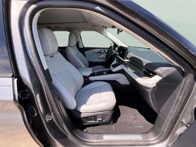 Certified 2025 Ford Explorer Platinum w/ Ultimate Package AWD/4WD image 21