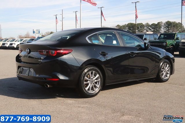 Used 2022 MAZDA MAZDA3 Sedan image 3