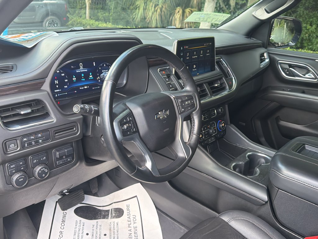 Used 2023 Chevrolet Tahoe Z71 w/ Luxury Package AWD/4WD image 6