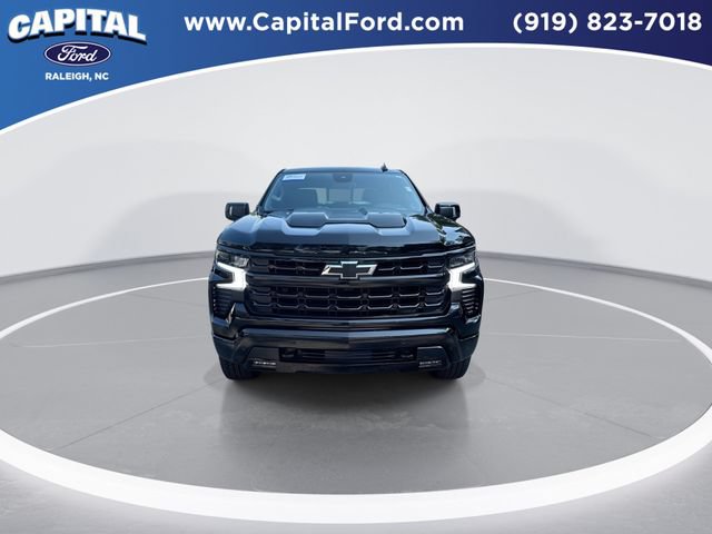 Used 2025 Chevrolet Silverado 1500 LT Trail Boss w/ LT Trail Boss Premium Package AWD/4WD image 3