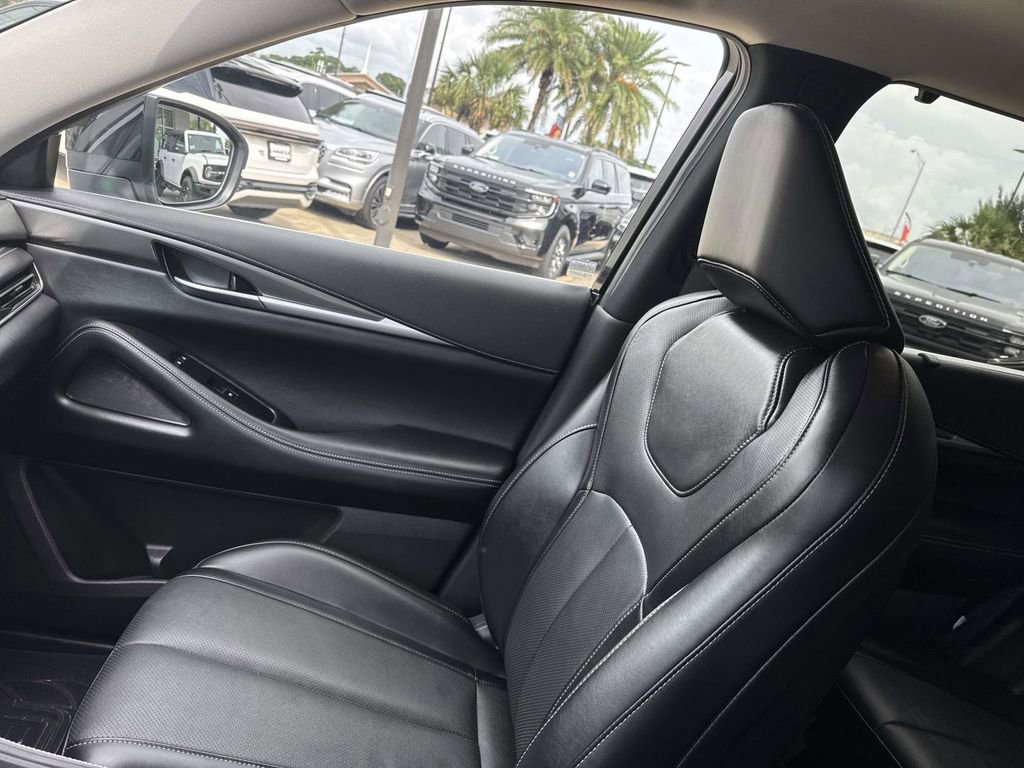 Used 2024 INFINITI QX60 Luxe FWD image 17