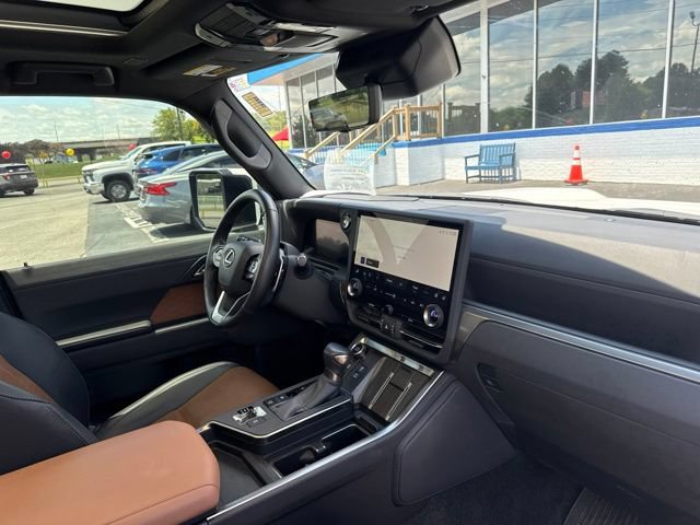 Used 2024 Lexus GX 550 w/ Accessory Package (2T) AWD/4WD image 50