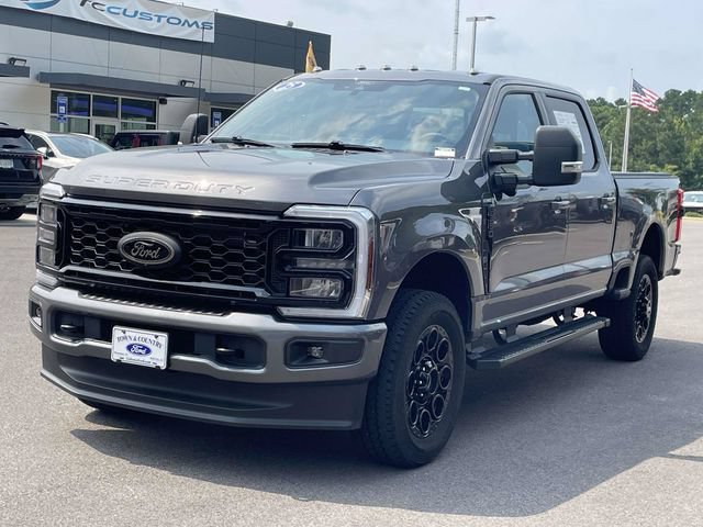Certified 2025 Ford F350 XLT w/ Black Appearance Package AWD/4WD image 29