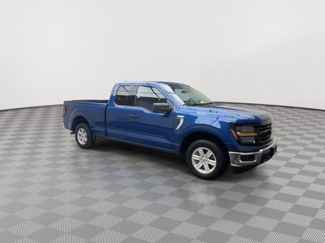Certified 2025 Ford F150 XLT RWD image 37