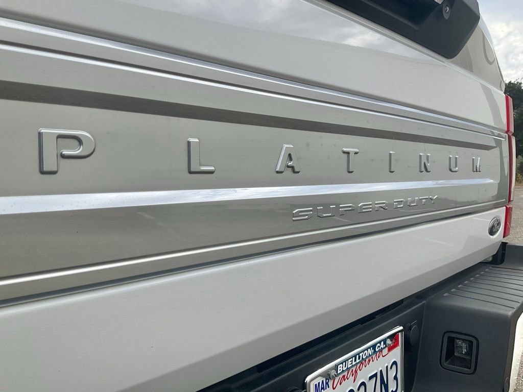 Certified 2022 Ford F350 Platinum w/ FX4 Off-Road Package image 32
