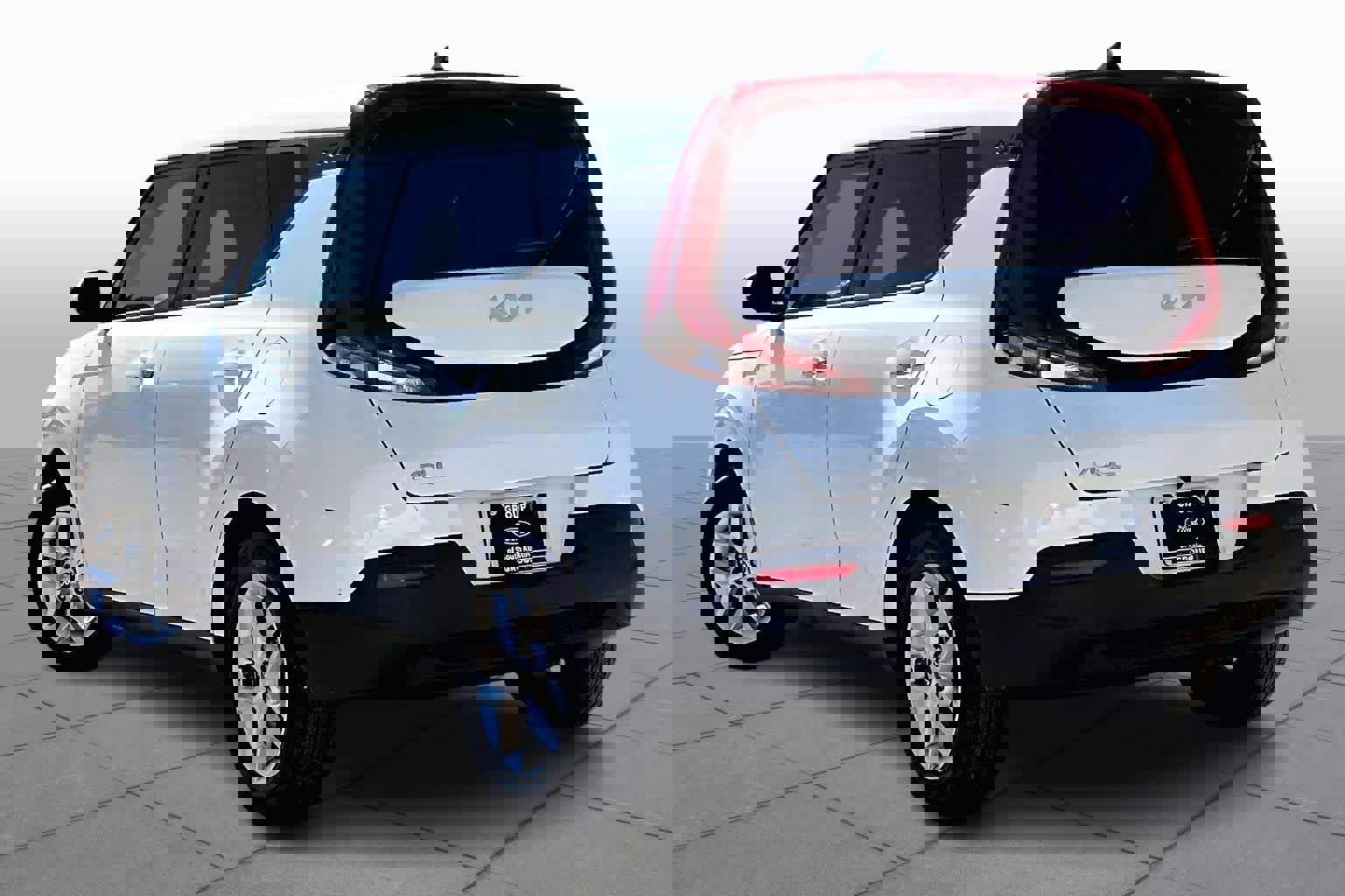 Used 2022 Kia Soul LX w/ Technology Package image 4