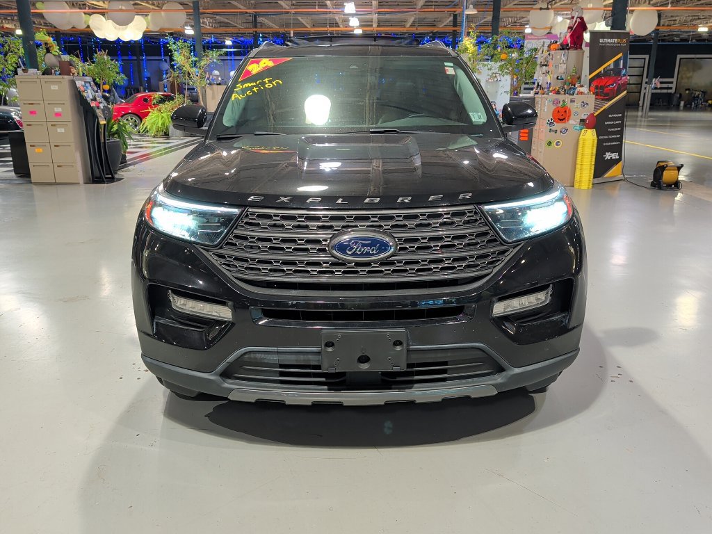 Certified 2022 Ford Explorer XLT w/ Equipment Group 202A AWD/4WD image 4