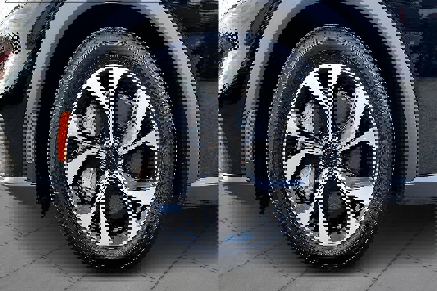 Certified 2025 Ford Mustang Mach-E Select image 14