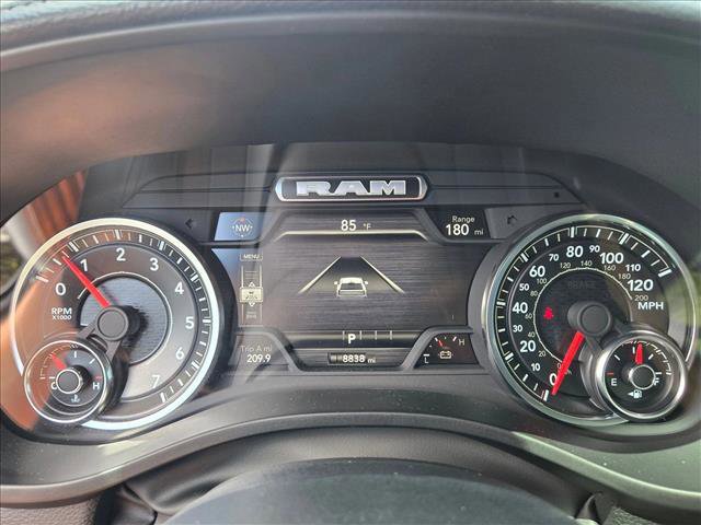 Used 2025 RAM 1500 Laramie AWD/4WD image 11