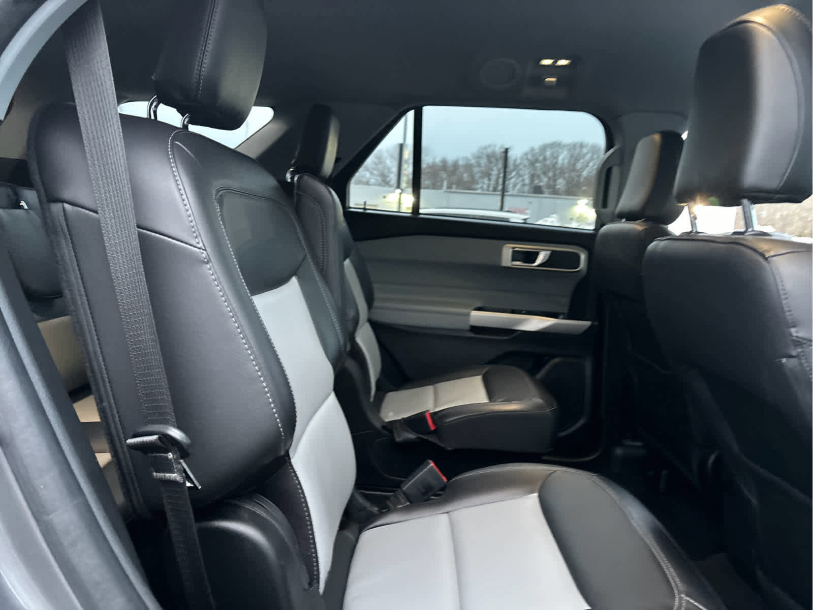 Certified 2023 Ford Explorer XLT w/ Equipment Group 202A image 31