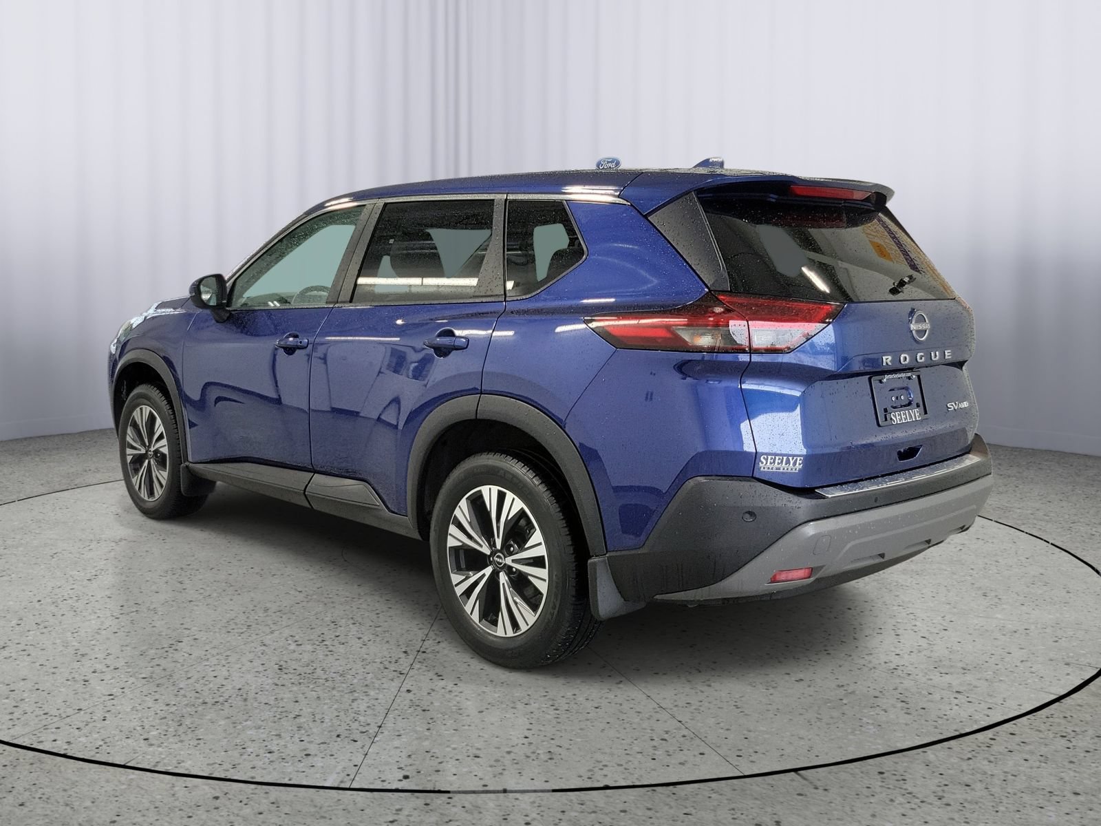 Used 2022 Nissan Rogue SV AWD/4WD image 3