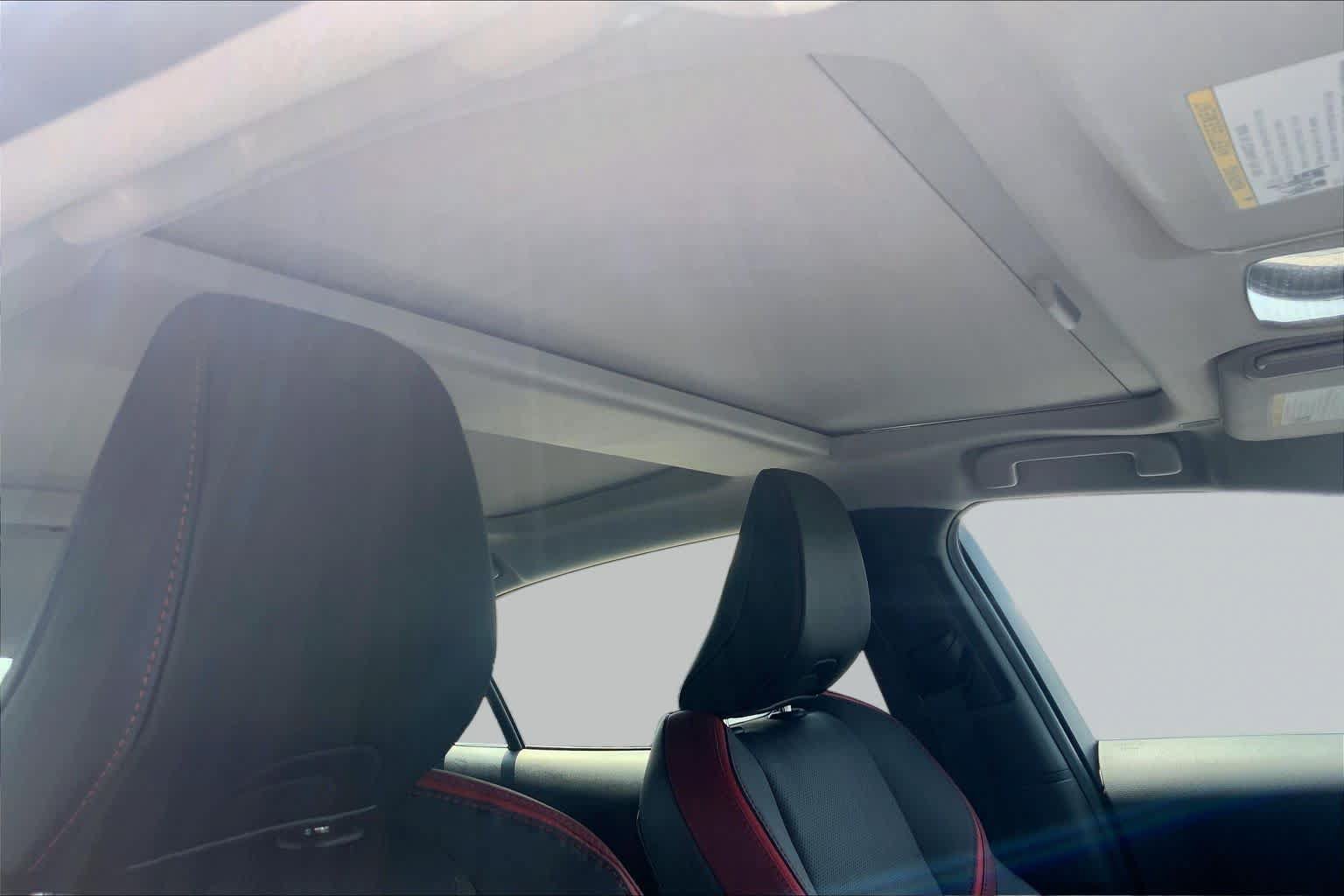 Used 2024 Toyota Prius Prime Premium FWD image 14