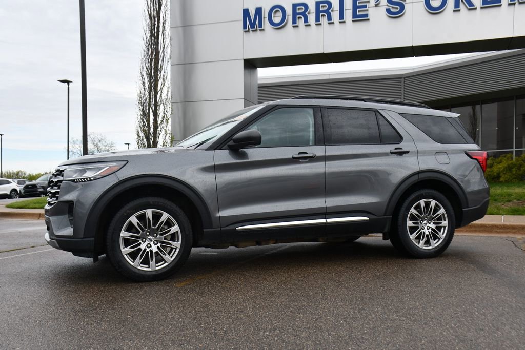 Certified 2025 Ford Explorer Active w/ Active Comfort Package AWD/4WD image 2