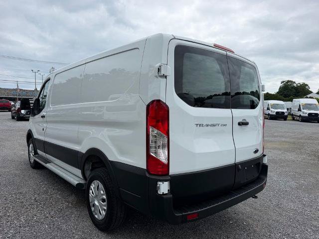Certified 2025 Ford Transit 250 Low Roof w/ Exterior Upgrade Package RWD image 4