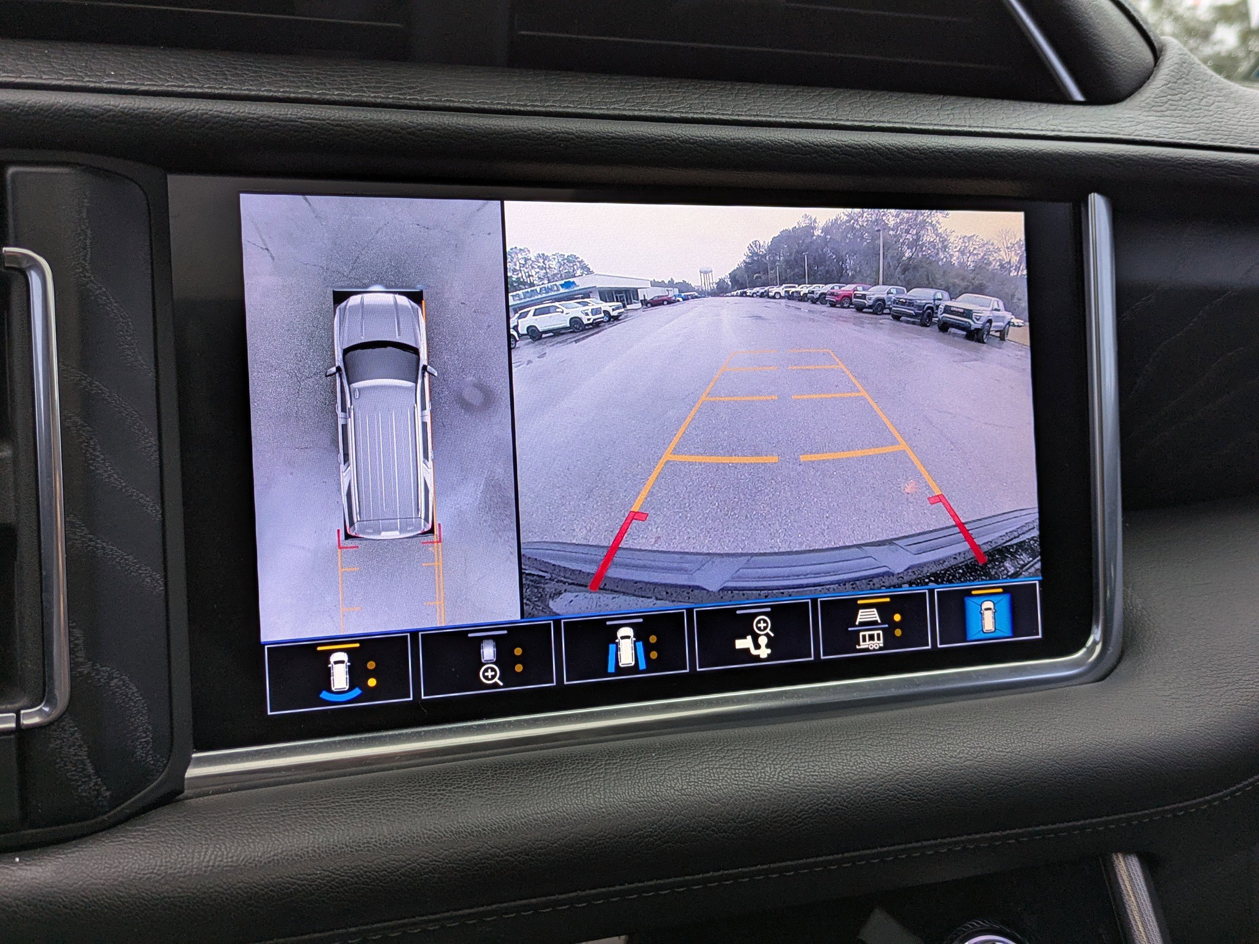 Used 2021 GMC Yukon XL Denali w/ Denali Premium Package image 23