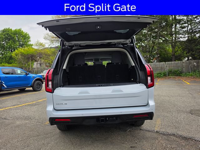 Certified 2025 Ford Expedition Active AWD/4WD image 7
