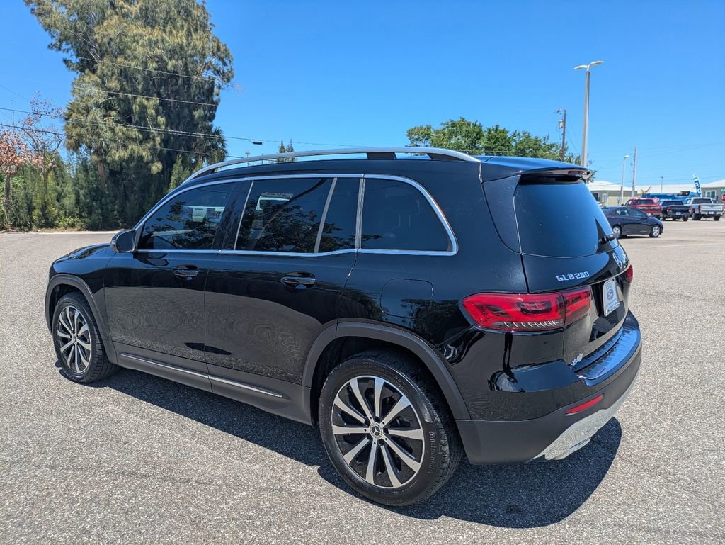 Used 2021 Mercedes-Benz GLB 250 image 4